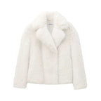 Minimalist Faux Jacket – Faux Fur Jacke in weichem Fell