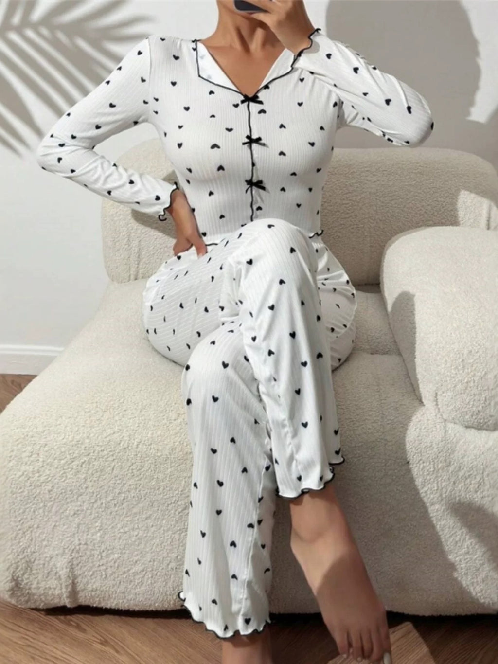 Marseille Floral Set – Weicher Pyjama in Herz-Optik
