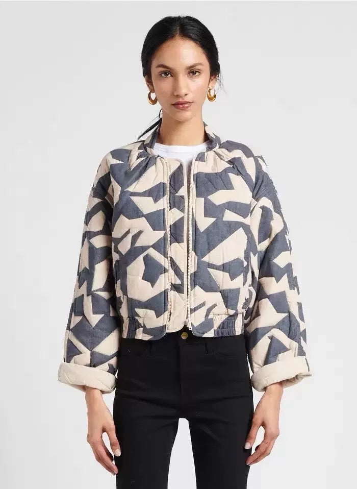 Aspen Oversize Shacket – Gesteppte Hemdjacke im rot-weißen Karo-Muster