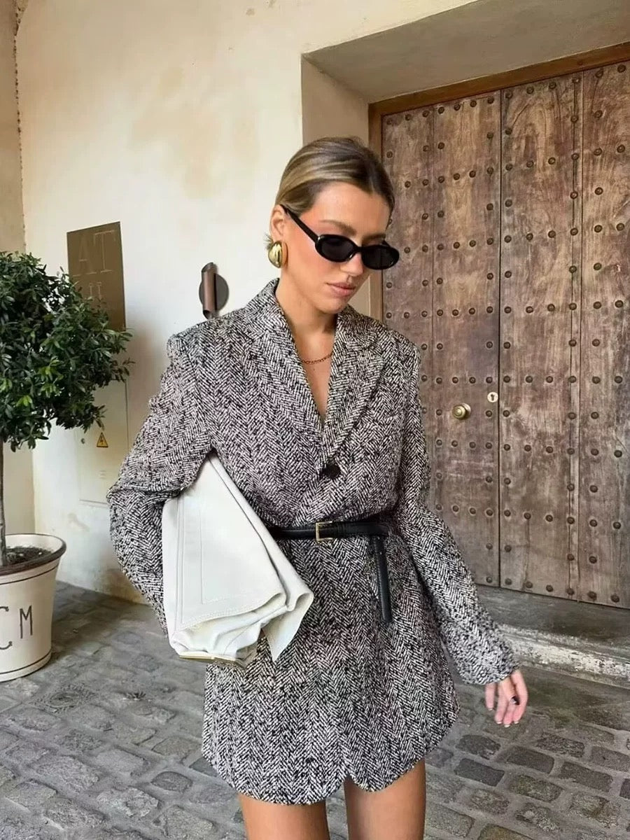 Manhattan Tailored Blazer – Taillierter Kurz-Blazer in Grau