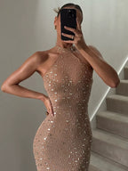 Siena Drape Midi – Drapiertes Trägerkleid in neutralem Ton