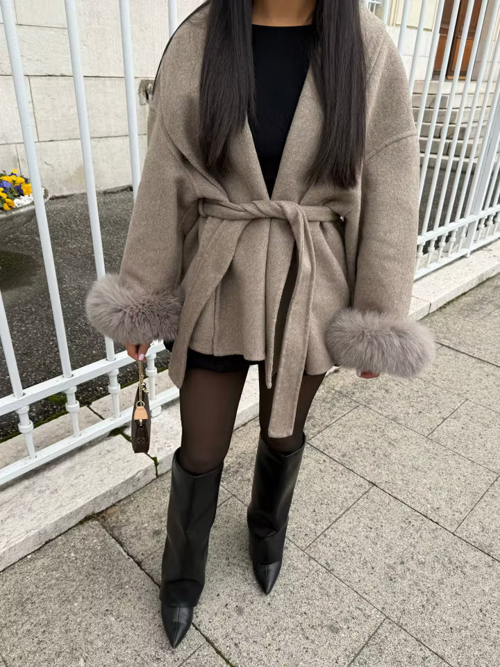 PARIS FUR COAT - KHAKI MANTEL MIT FELL ÄRMEL